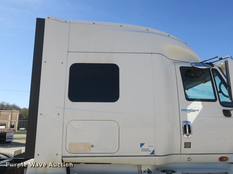 image for item DB8808 2011 International ProStar 113 semi truck
