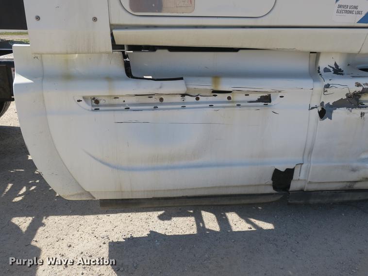 image for item DB8808 2011 International ProStar 113 semi truck