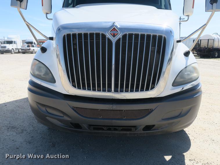 image for item DB8808 2011 International ProStar 113 semi truck