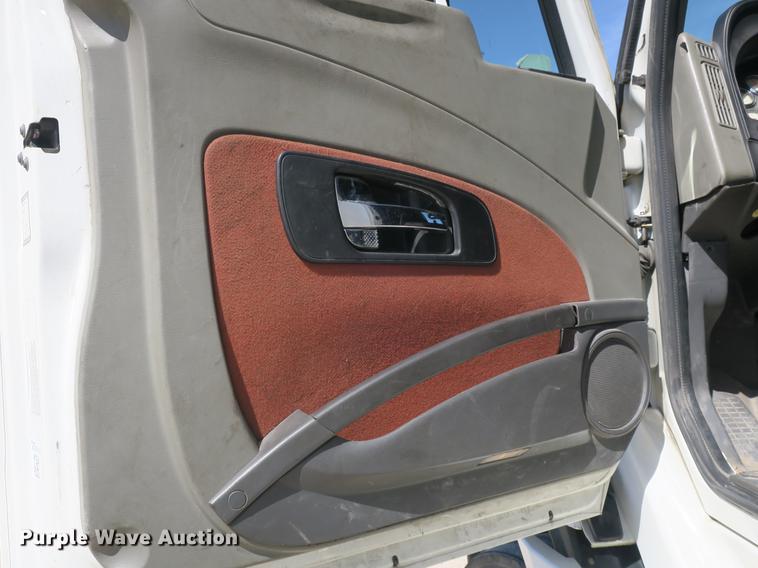 image for item DB8808 2011 International ProStar 113 semi truck