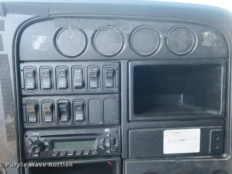 image for item DB8808 2011 International ProStar 113 semi truck