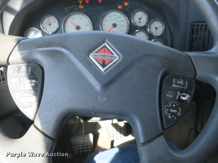 image for item DB8808 2011 International ProStar 113 semi truck