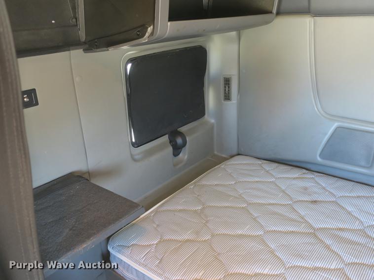 image for item DB8808 2011 International ProStar 113 semi truck