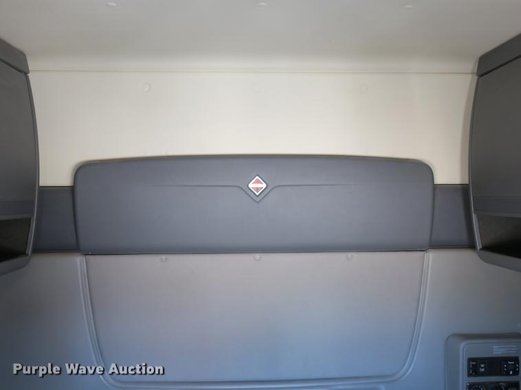 image for item DB8808 2011 International ProStar 113 semi truck