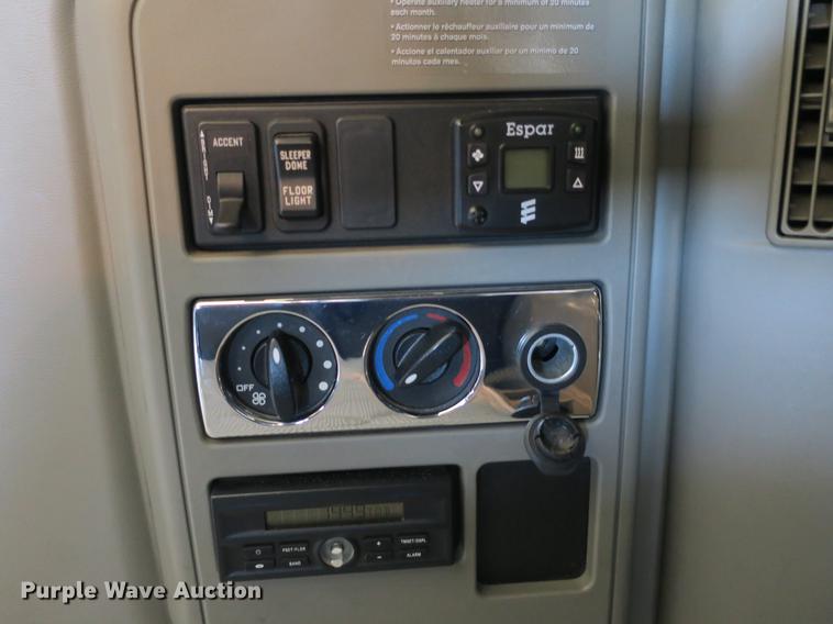 image for item DB8808 2011 International ProStar 113 semi truck