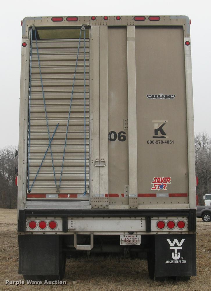 image for item DC1335 2011 Wilson Silver Star PSDCL-402 livestock trailer
