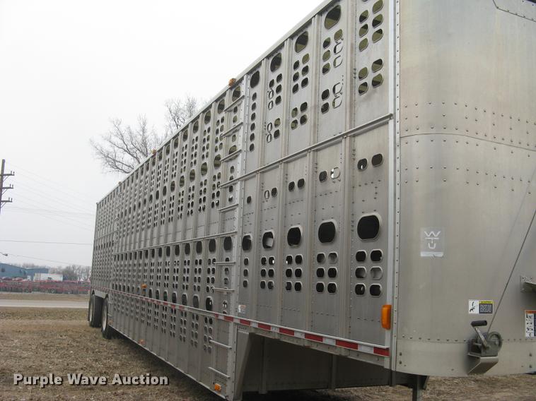image for item DC1335 2011 Wilson Silver Star PSDCL-402 livestock trailer