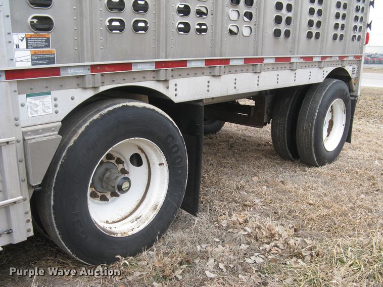 image for item DC1335 2011 Wilson Silver Star PSDCL-402 livestock trailer