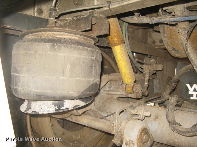 image for item DC1335 2011 Wilson Silver Star PSDCL-402 livestock trailer