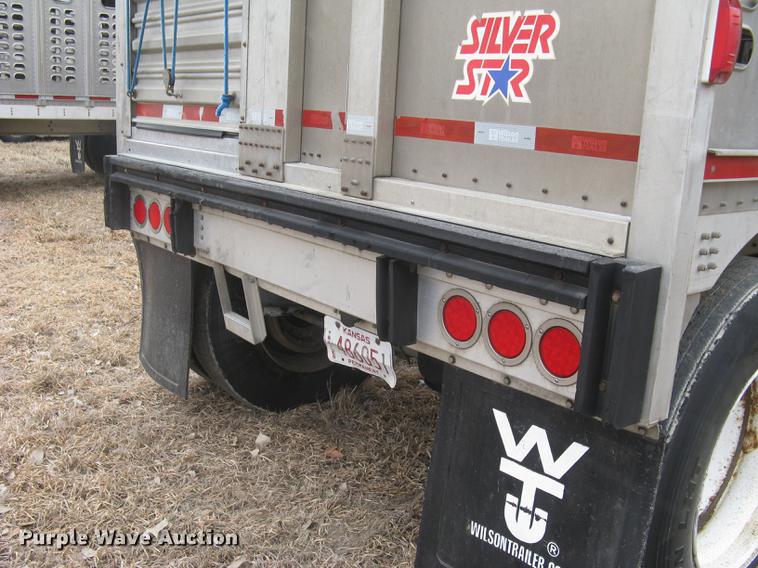 image for item DC1335 2011 Wilson Silver Star PSDCL-402 livestock trailer