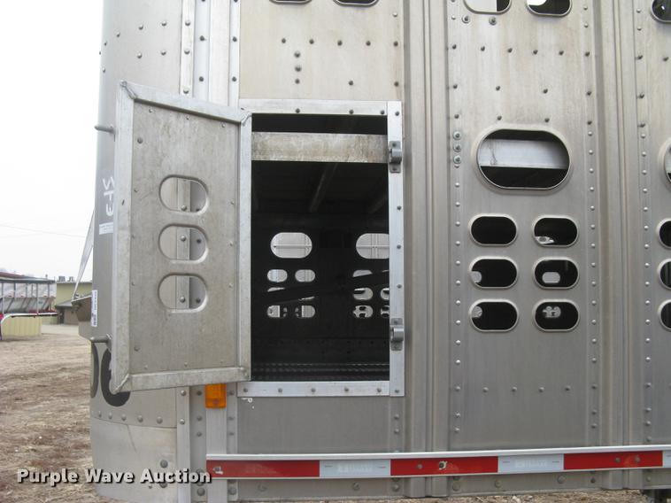 image for item DC1335 2011 Wilson Silver Star PSDCL-402 livestock trailer