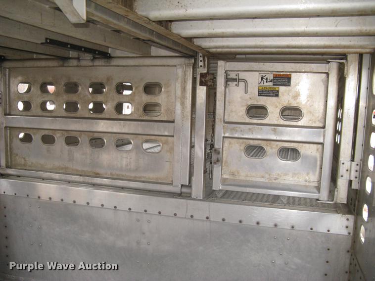 image for item DC1335 2011 Wilson Silver Star PSDCL-402 livestock trailer