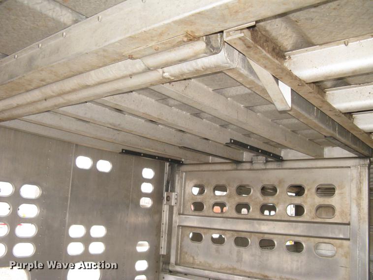 image for item DC1335 2011 Wilson Silver Star PSDCL-402 livestock trailer