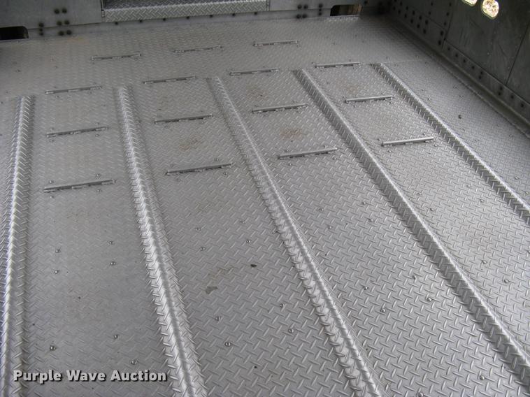 image for item DC1335 2011 Wilson Silver Star PSDCL-402 livestock trailer