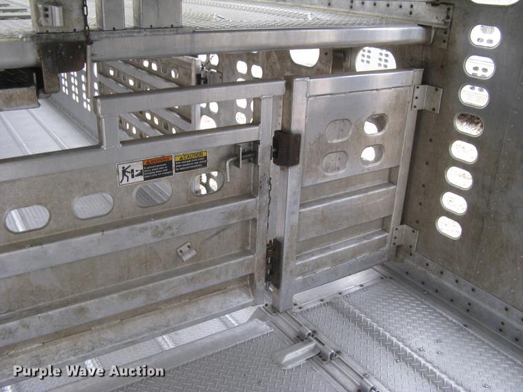 image for item DC1335 2011 Wilson Silver Star PSDCL-402 livestock trailer