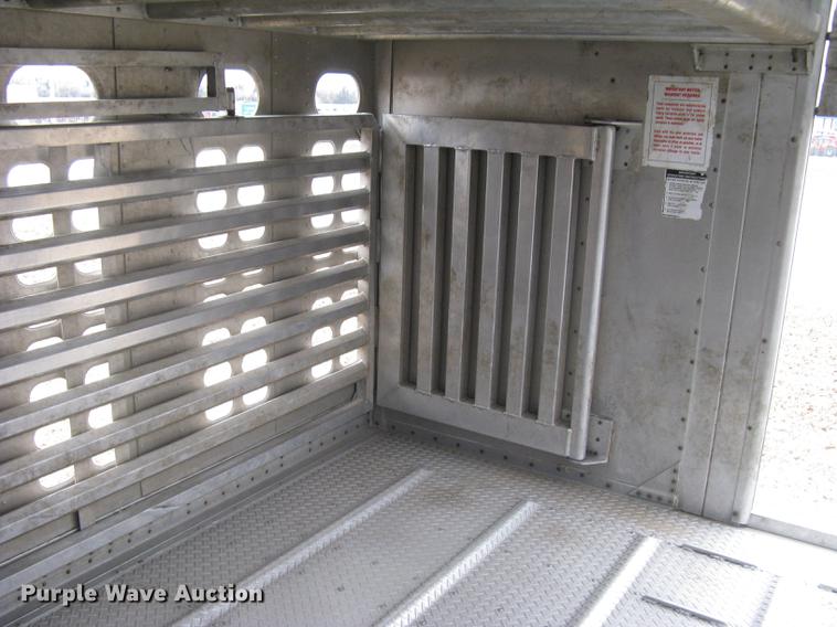 image for item DC1335 2011 Wilson Silver Star PSDCL-402 livestock trailer