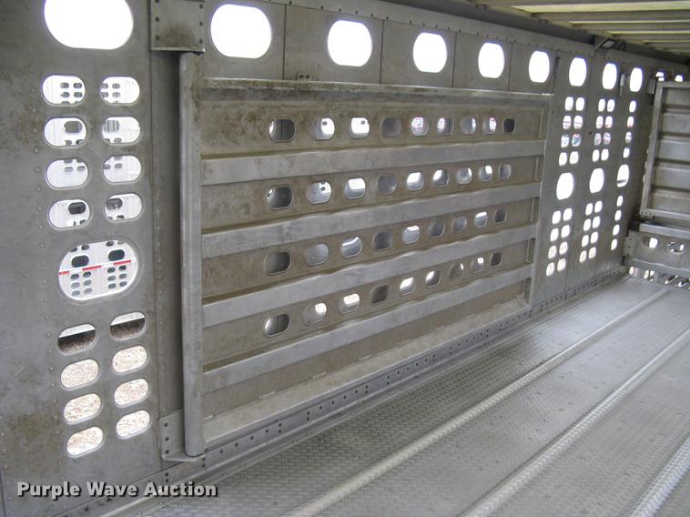 image for item DC1335 2011 Wilson Silver Star PSDCL-402 livestock trailer