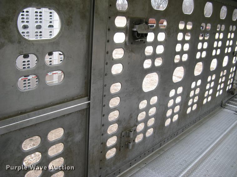 image for item DC1335 2011 Wilson Silver Star PSDCL-402 livestock trailer