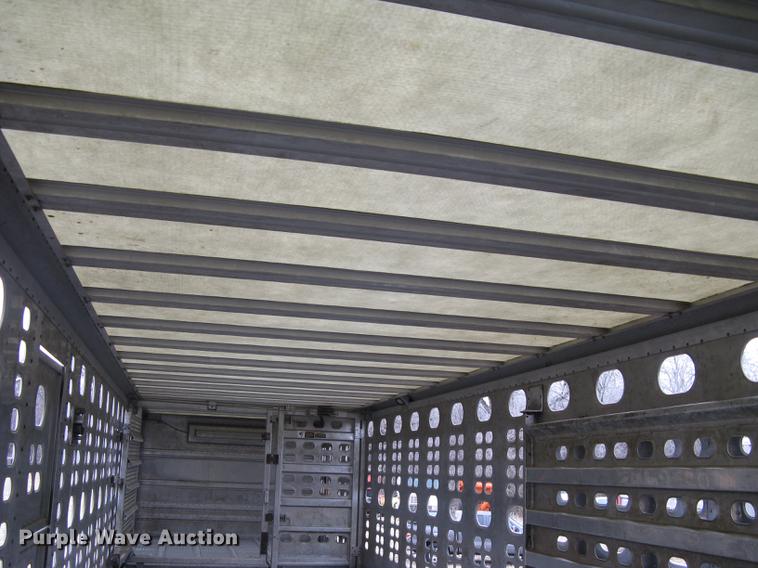 image for item DC1335 2011 Wilson Silver Star PSDCL-402 livestock trailer