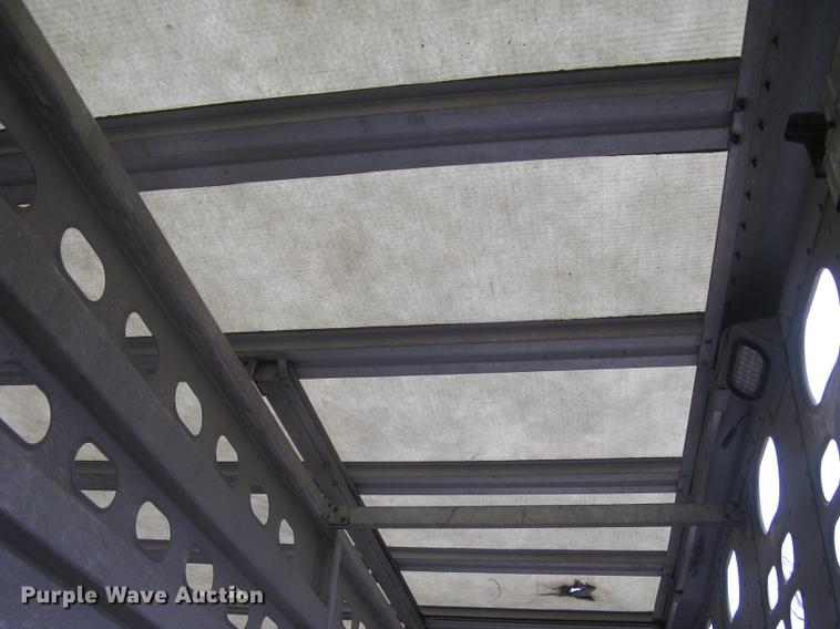 image for item DC1335 2011 Wilson Silver Star PSDCL-402 livestock trailer