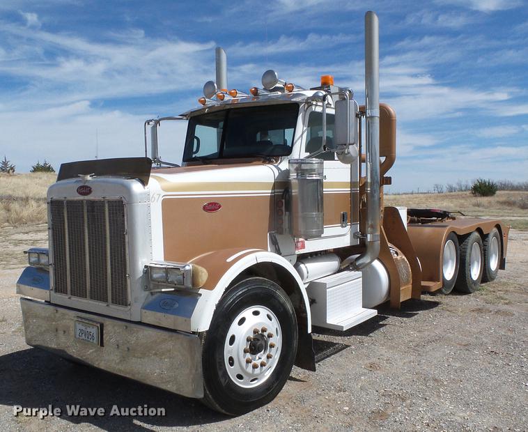 image for item DC5235 2006 Peterbilt 378 winch truck