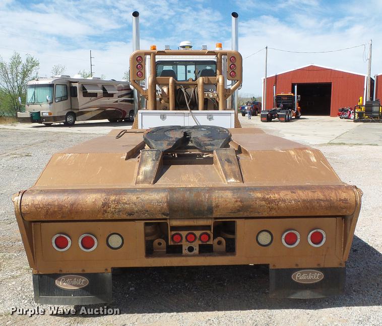 image for item DC5235 2006 Peterbilt 378 winch truck
