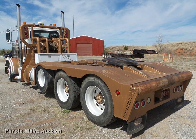 image for item DC5235 2006 Peterbilt 378 winch truck