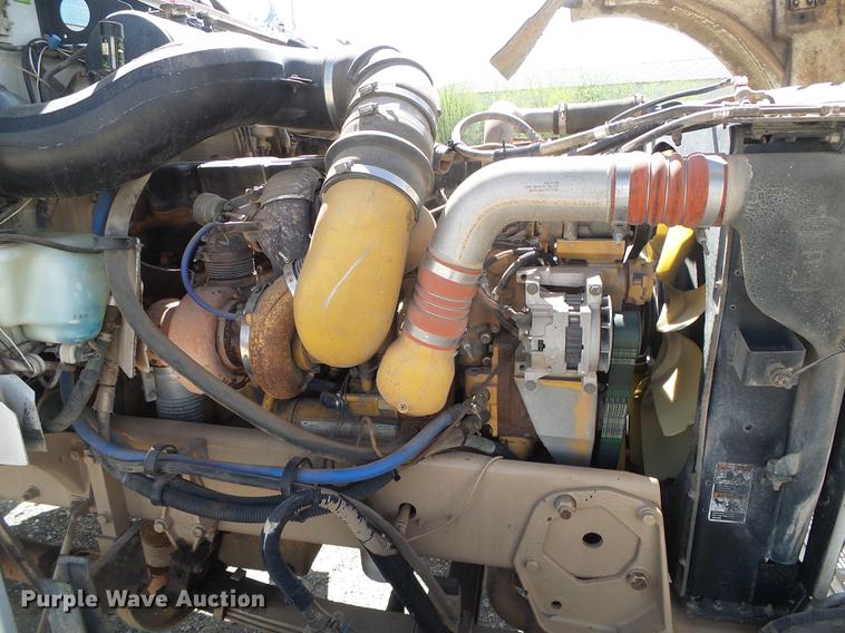 image for item DC5235 2006 Peterbilt 378 winch truck