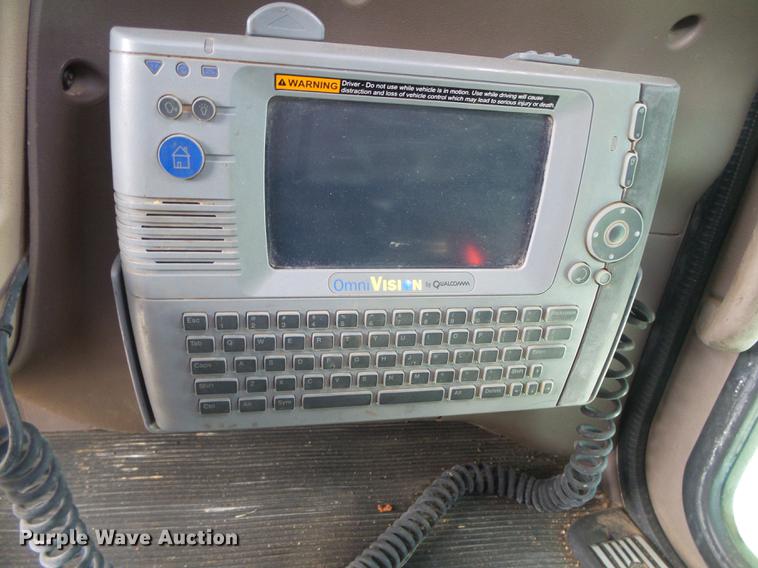 image for item DC5235 2006 Peterbilt 378 winch truck