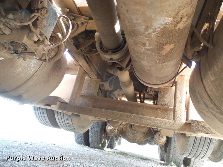 image for item DC5235 2006 Peterbilt 378 winch truck