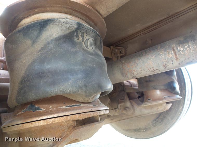 image for item DC5235 2006 Peterbilt 378 winch truck