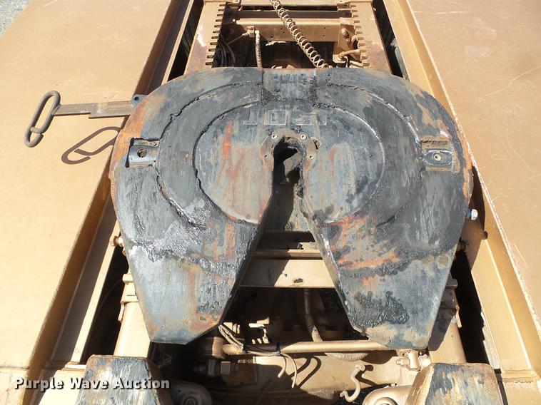 image for item DC5235 2006 Peterbilt 378 winch truck