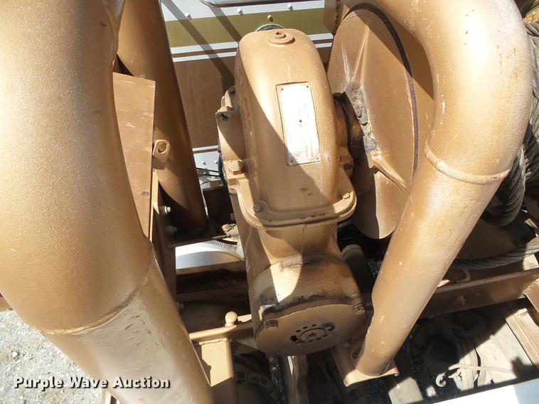 image for item DC5235 2006 Peterbilt 378 winch truck