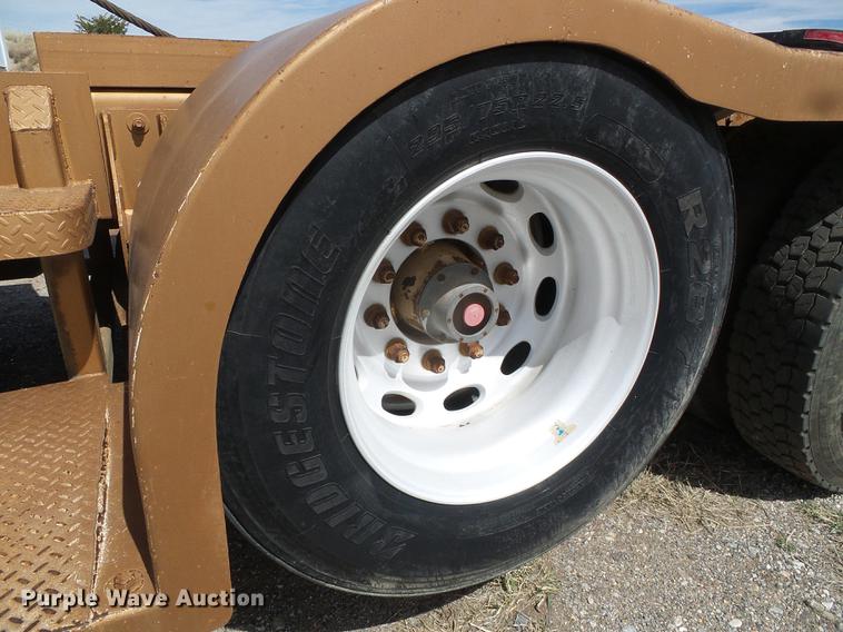 image for item DC5235 2006 Peterbilt 378 winch truck