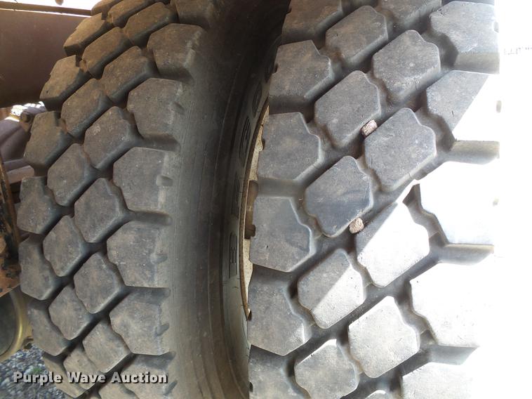 image for item DC5235 2006 Peterbilt 378 winch truck