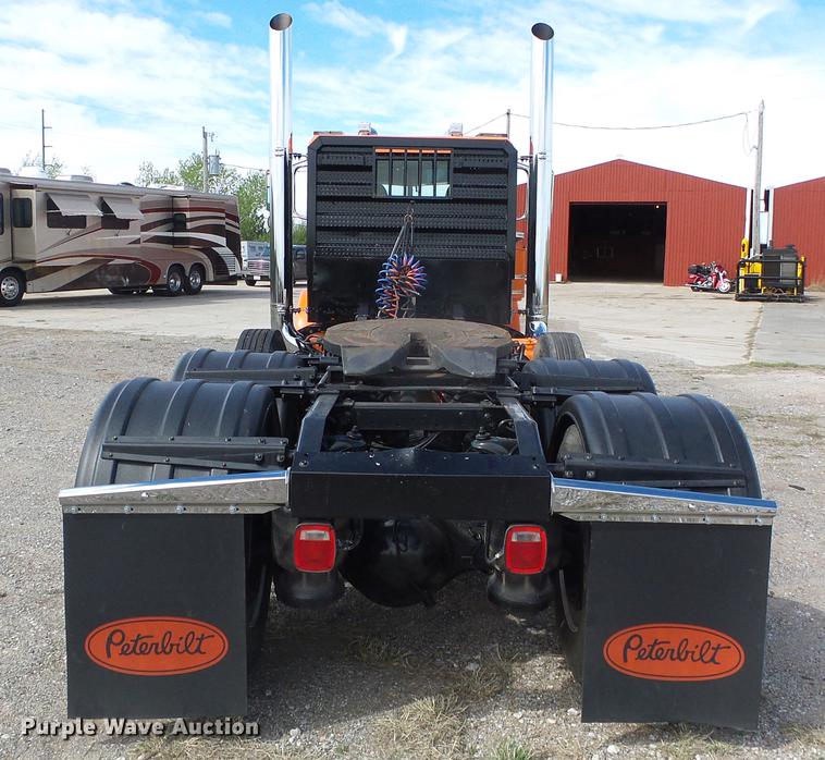 image for item DC5236 2006 Peterbilt 379 semi truck