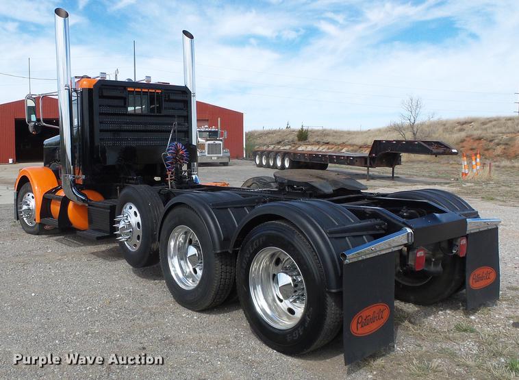 image for item DC5236 2006 Peterbilt 379 semi truck