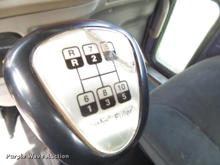 image for item DC5236 2006 Peterbilt 379 semi truck