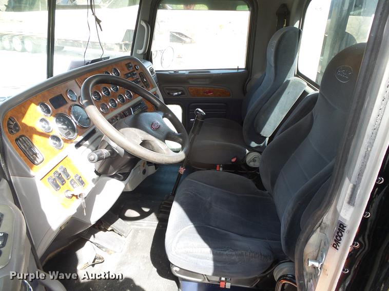 image for item DC5236 2006 Peterbilt 379 semi truck