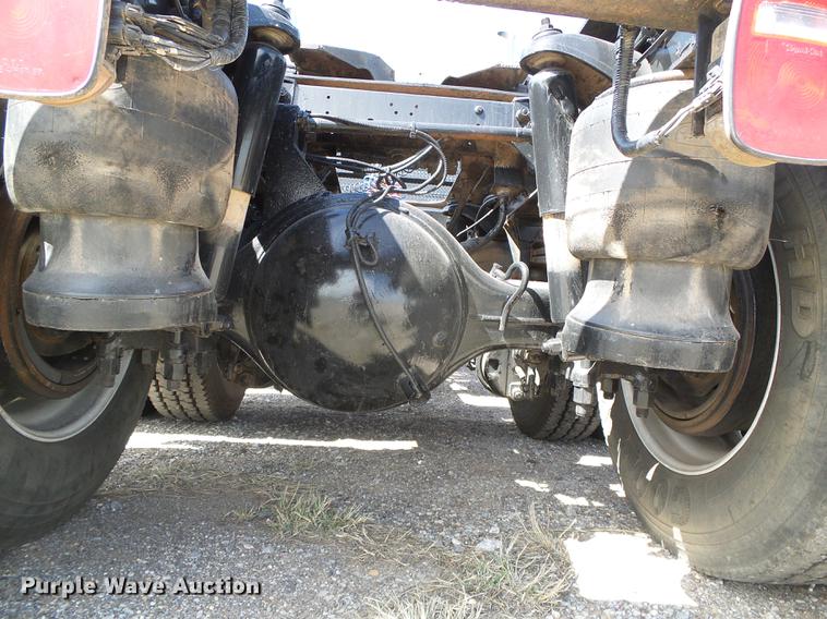 image for item DC5236 2006 Peterbilt 379 semi truck