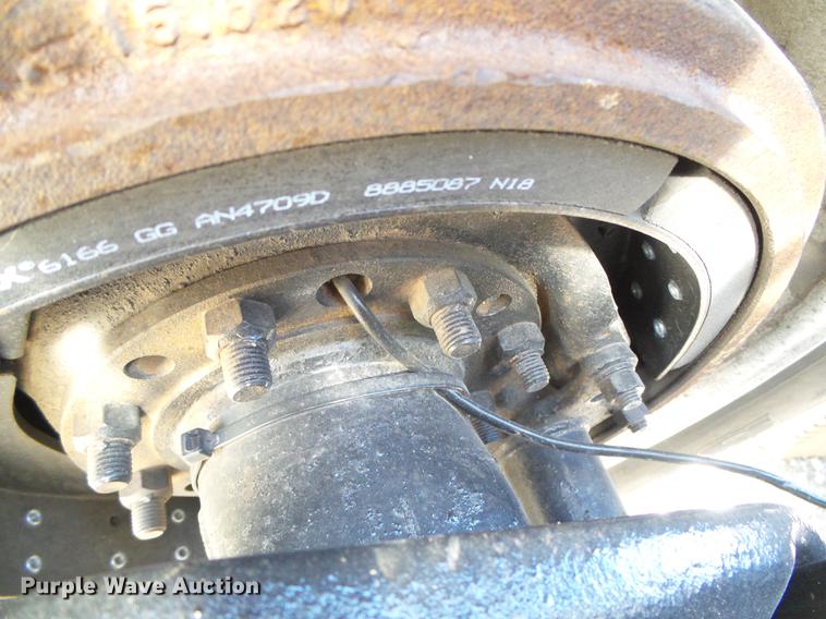 image for item DC5236 2006 Peterbilt 379 semi truck