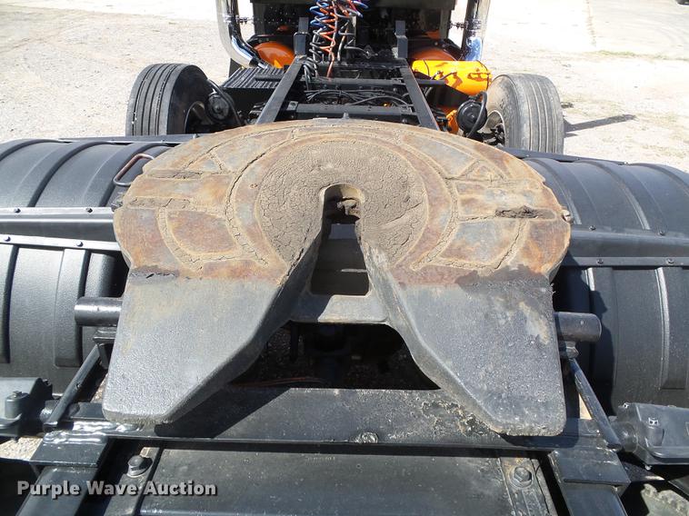 image for item DC5236 2006 Peterbilt 379 semi truck