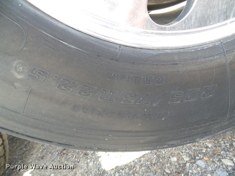 image for item DC5236 2006 Peterbilt 379 semi truck