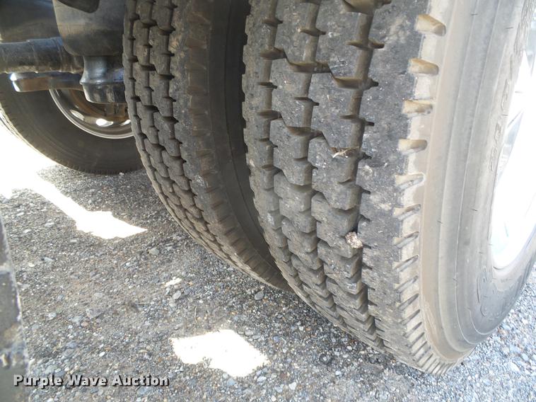 image for item DC5236 2006 Peterbilt 379 semi truck