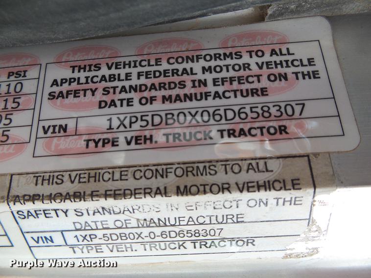 image for item DC5236 2006 Peterbilt 379 semi truck