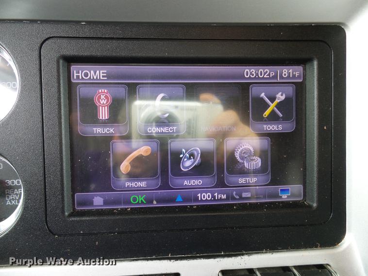 image for item DD6024 2014 Kenworth T660 semi truck