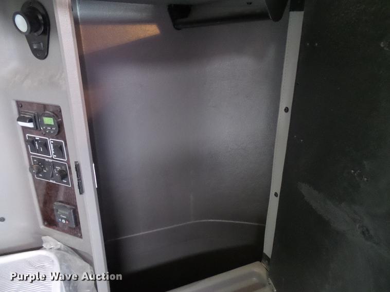 image for item DD6024 2014 Kenworth T660 semi truck