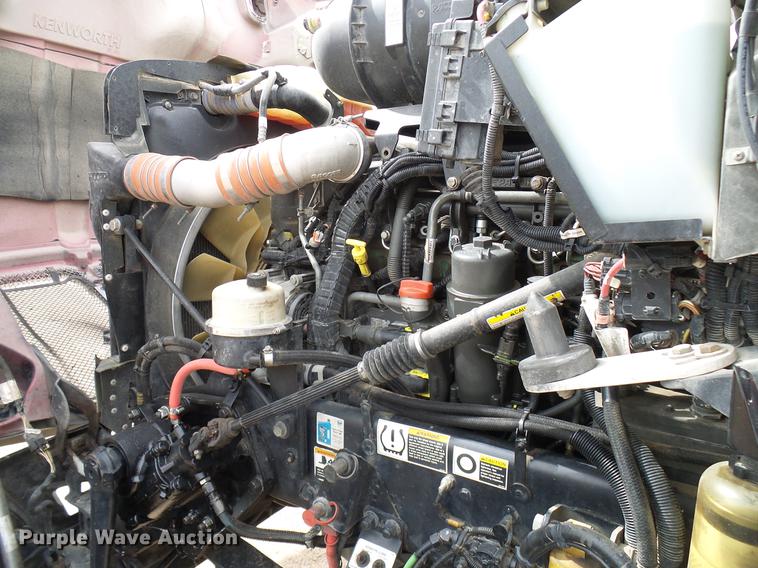 image for item DD6024 2014 Kenworth T660 semi truck