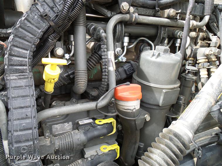 image for item DD6024 2014 Kenworth T660 semi truck