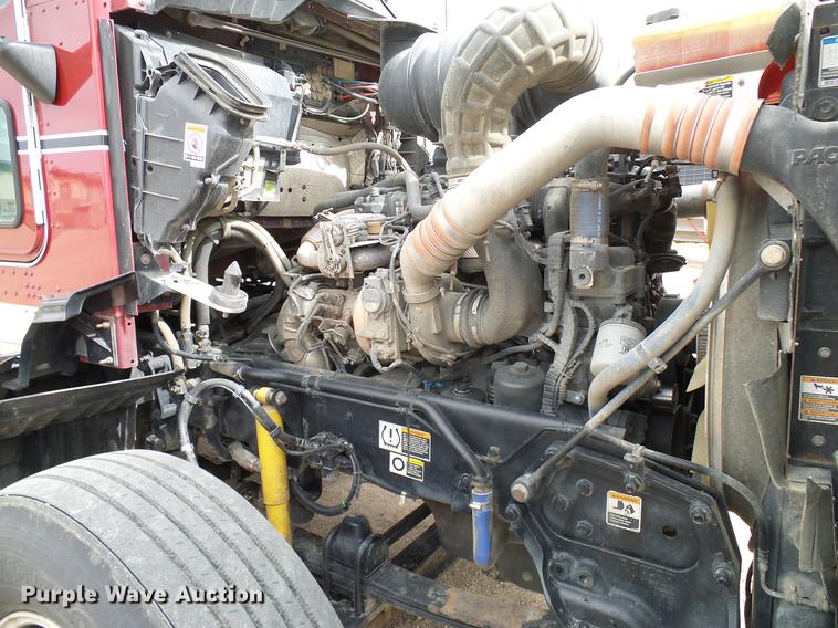 image for item DD6024 2014 Kenworth T660 semi truck